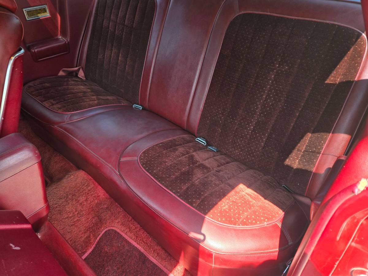 Ford-thunderbird-coupe-1977-red-7