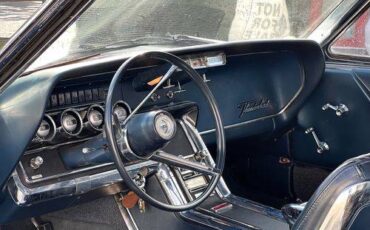 Ford-thunderbird-old-1966-black-5