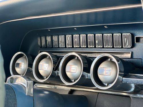 Ford-thunderbird-old-1966-black-8