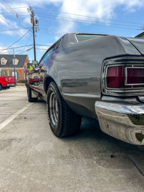 Ford-torino-1976-grey-4