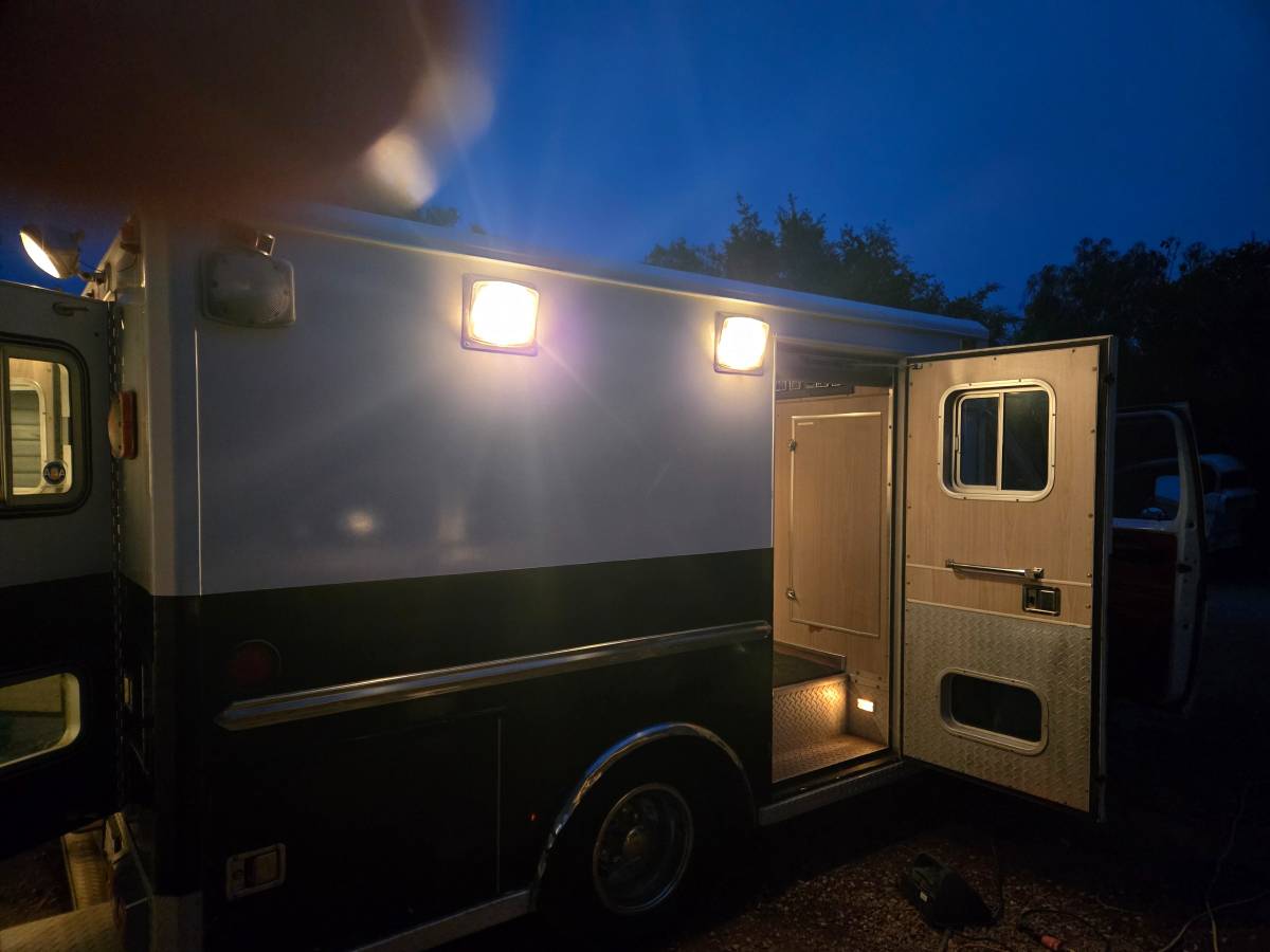 Ford-transit-1988-8