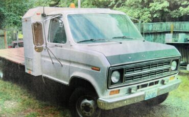 Ford-v8-costom-1977-white