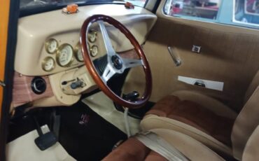 Ford-vicky-1933-orange