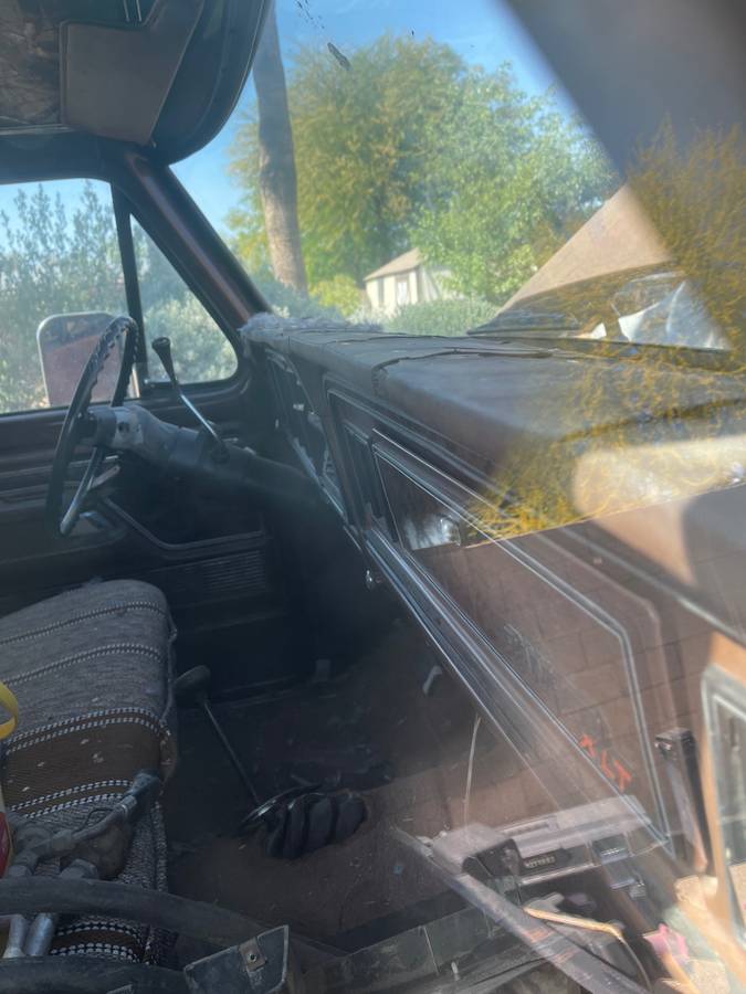 Ford-xlt-ranger-1978-brown-11