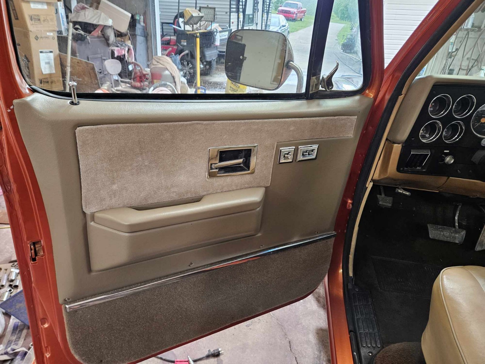 GMC-12-Ton-Pickup-1986-Cab-Chassis-15