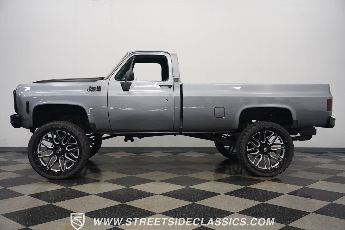 GMC-2500-1980-Pickup-Truck-2