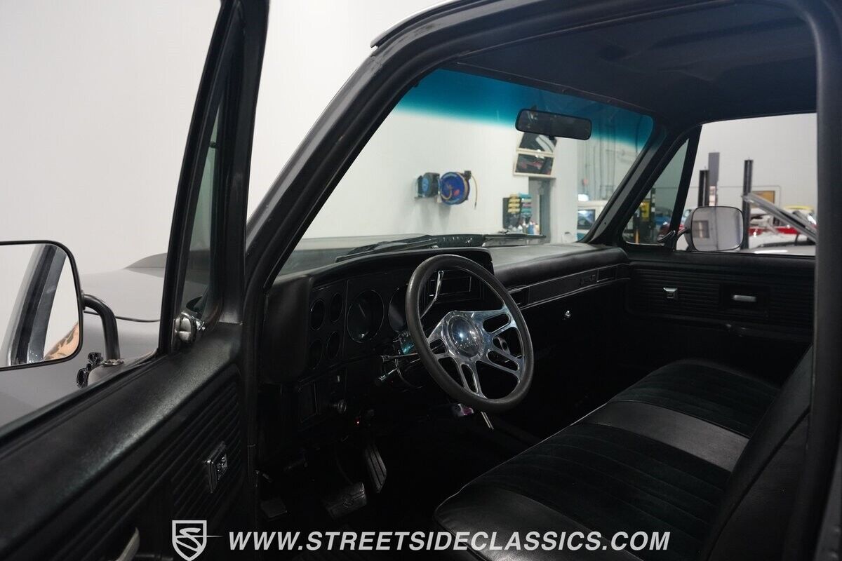 GMC-2500-1980-Pickup-Truck-4