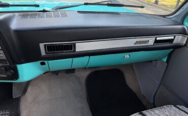 GMC-CK-1500-Series-1984-Pickup-Truck-19