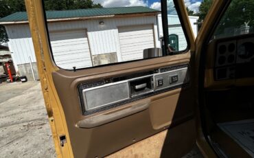 GMC-Jimmy-1979-SUV-25