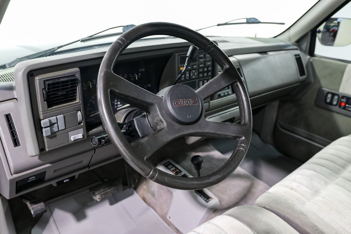GMC-K1500-1994-Pickup-Truck-12