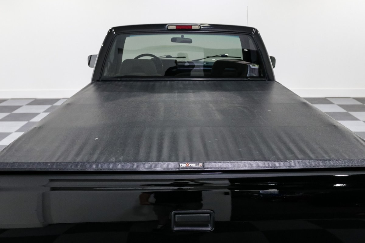 GMC-K1500-1994-Pickup-Truck-18