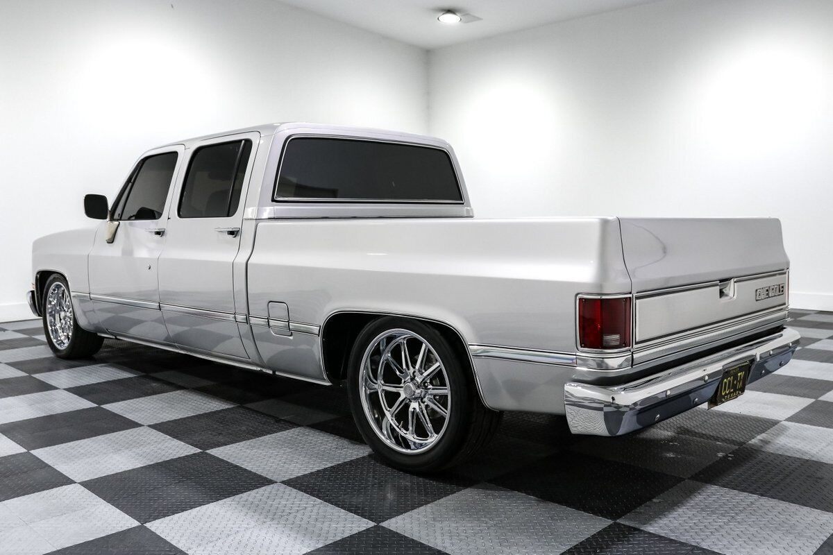 GMC-R25-1988-Pickup-Truck-5