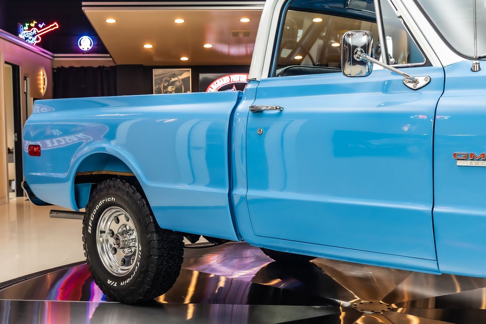 GMC-Sierra-1500-1969-Pickup-Truck-21