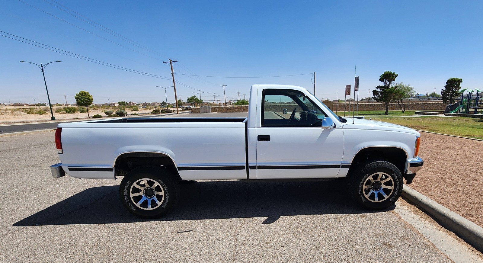 GMC-Sierra-1500-1988-Standard-Cab-Pickup-1