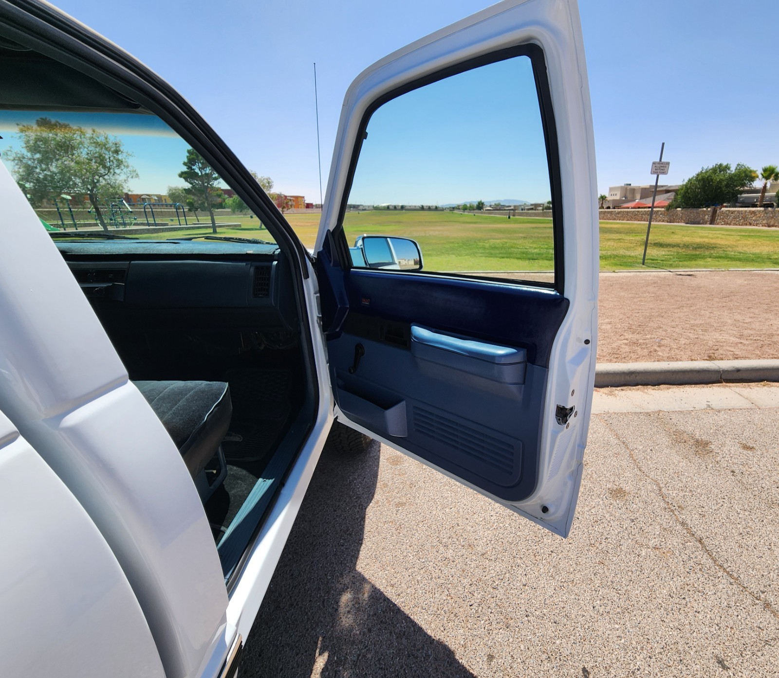 GMC-Sierra-1500-1988-Standard-Cab-Pickup-10