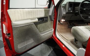 GMC-Sierra-1500-1993-Pickup-Truck-28
