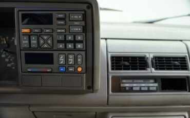 GMC-Sierra-1500-1993-Pickup-Truck-33