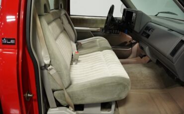 GMC-Sierra-1500-1993-Pickup-Truck-36