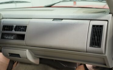 GMC-Sierra-1500-1993-Pickup-Truck-38