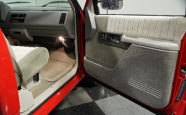 GMC-Sierra-1500-1993-Pickup-Truck-39