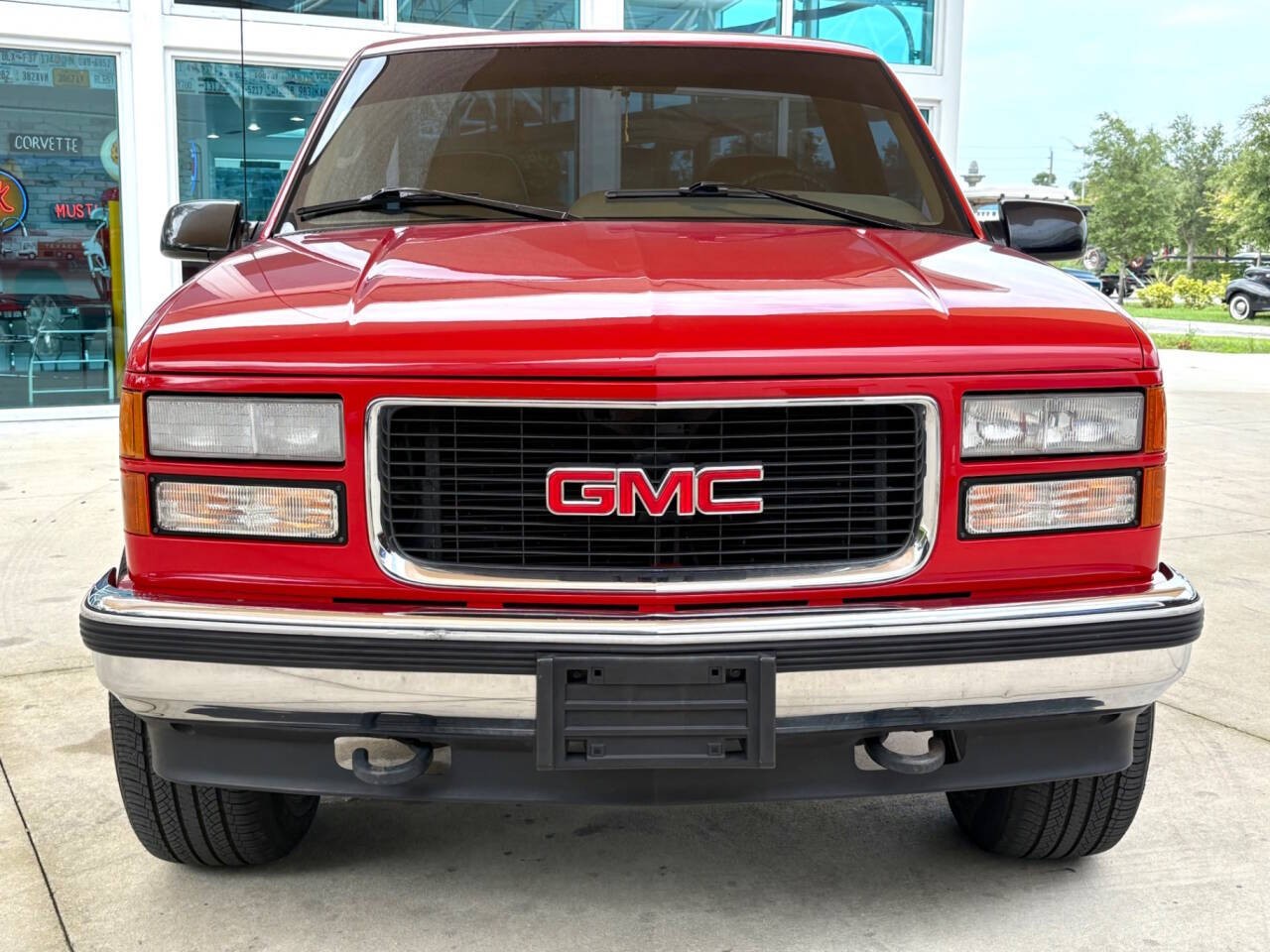 GMC-Sierra-1500-1995-Pickup-Truck-1