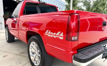 GMC-Sierra-1500-1995-Pickup-Truck-13