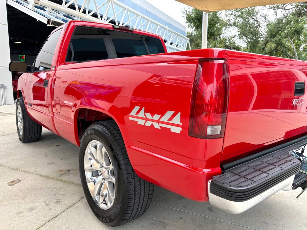 GMC-Sierra-1500-1995-Pickup-Truck-13