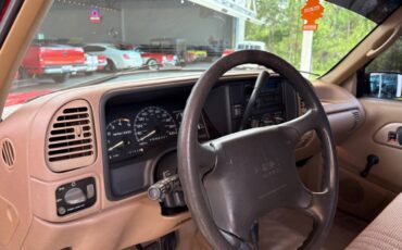 GMC-Sierra-1500-1995-Pickup-Truck-21