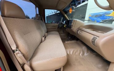 GMC-Sierra-1500-1995-Pickup-Truck-27