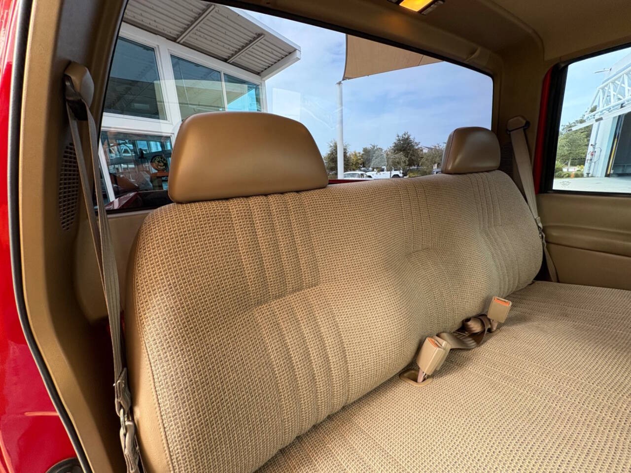 GMC-Sierra-1500-1995-Pickup-Truck-28
