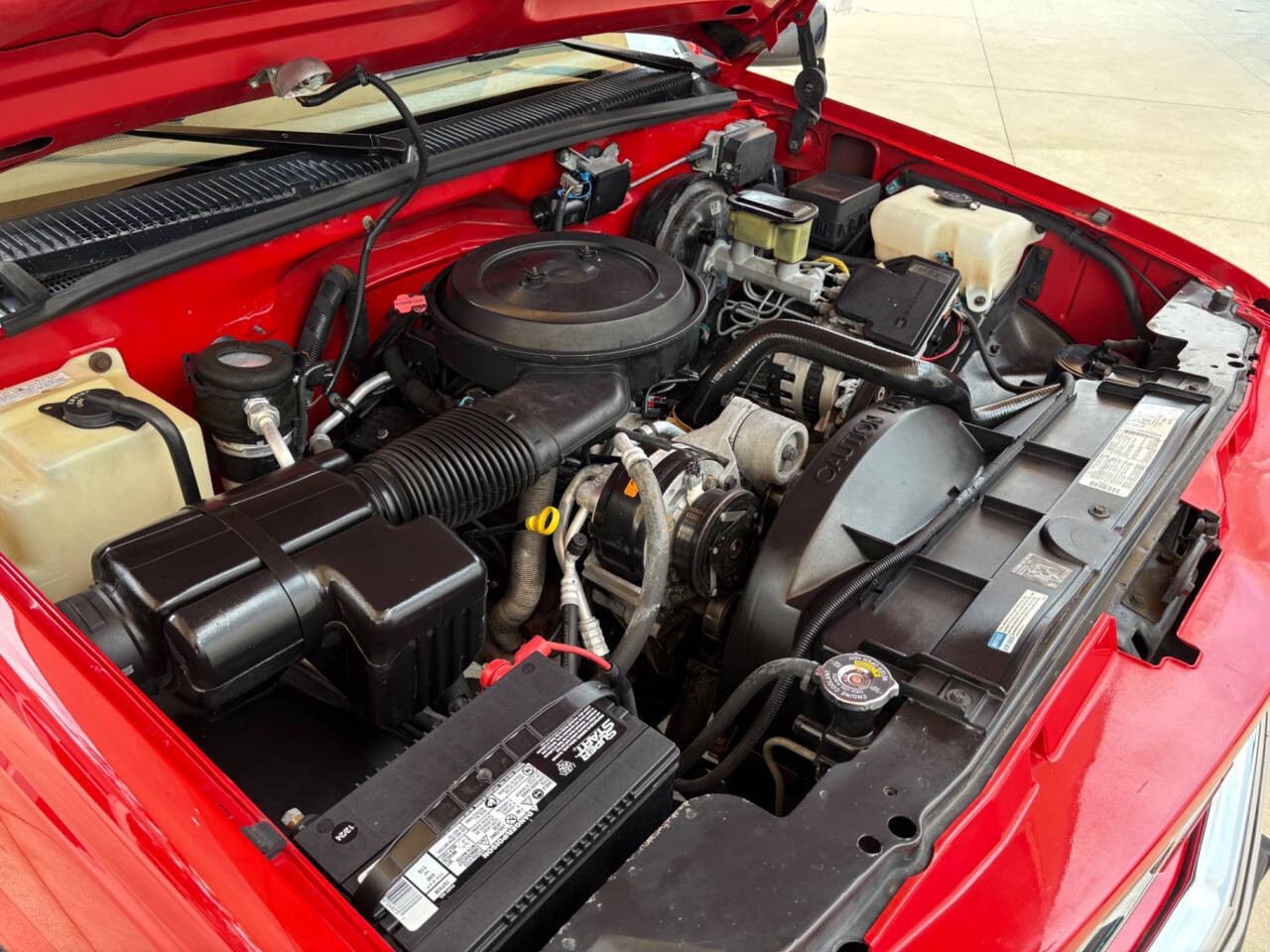 GMC-Sierra-1500-1995-Pickup-Truck-32
