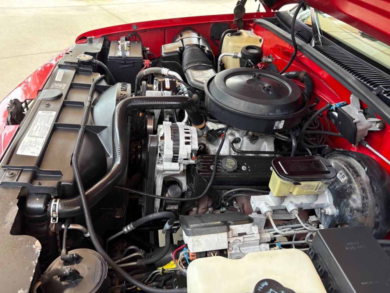GMC-Sierra-1500-1995-Pickup-Truck-35