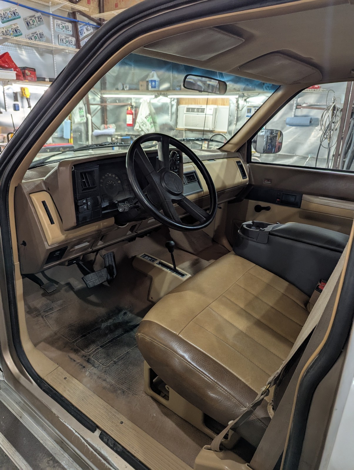 GMC-Sierra-2500-1988-9