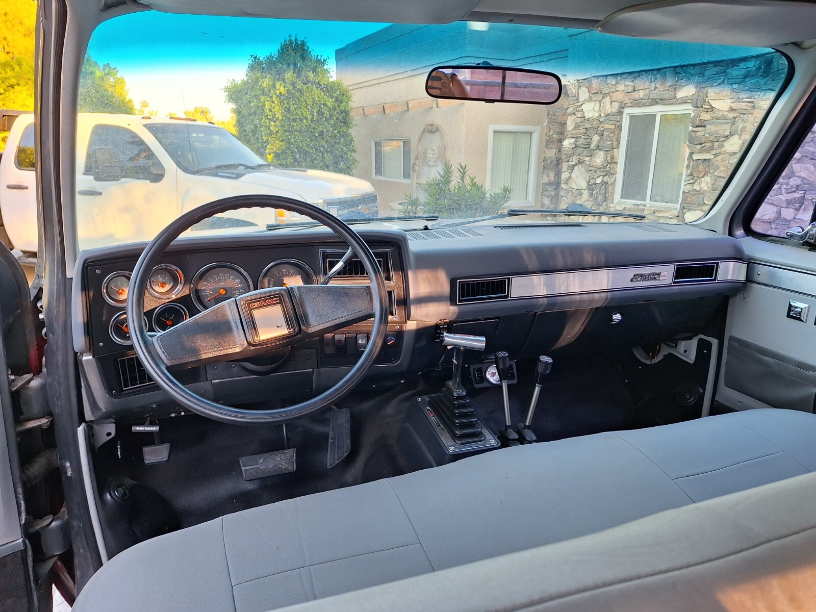 GMC-Sierra-3500-1986-Crew-Cab-Pickup-28