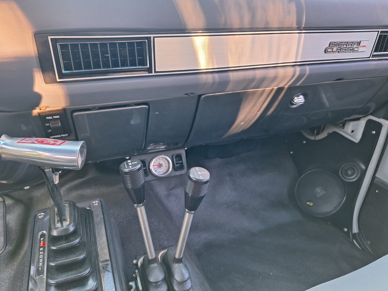 GMC-Sierra-3500-1986-Crew-Cab-Pickup-33