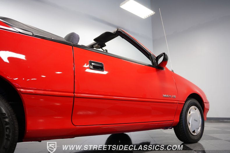 Geo-Metro-1991-Red-Gray-4