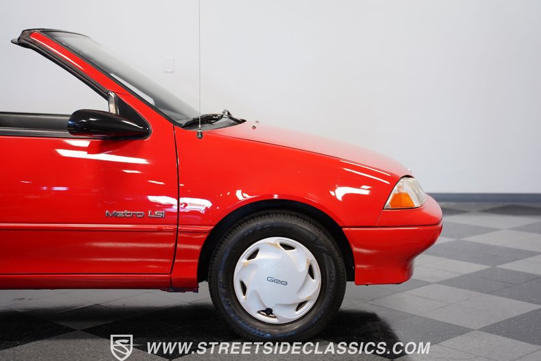 Geo-Metro-1991-Red-Gray-6