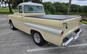 Gmc-100-fleetside-big-back-window-1959-17