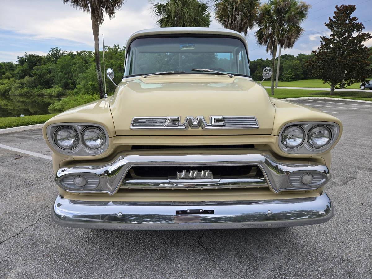 Gmc-100-fleetside-big-back-window-1959-18