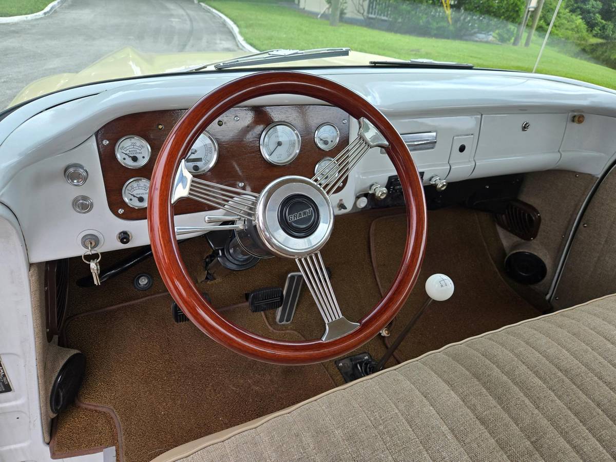 Gmc-100-fleetside-big-back-window-1959-19