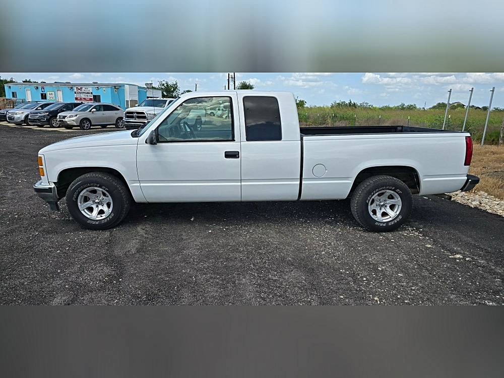 Gmc-1500-club-coupe-1995-white-1