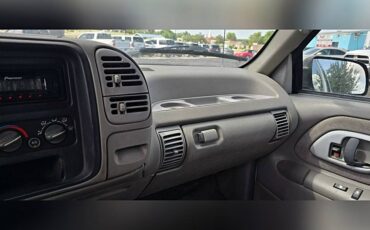 Gmc-1500-club-coupe-1995-white-13