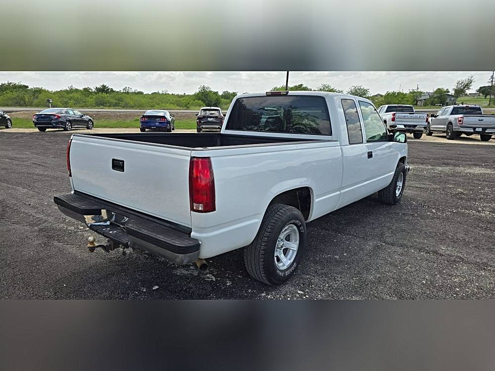 Gmc-1500-club-coupe-1995-white-4