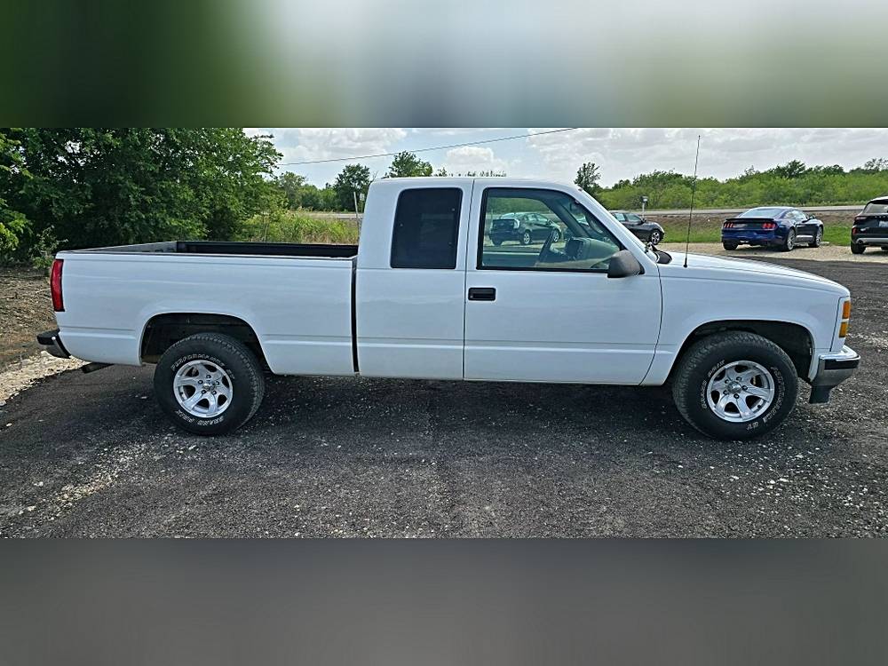 Gmc-1500-club-coupe-1995-white-5