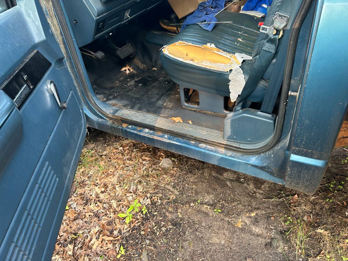 Gmc-1990-blue-7