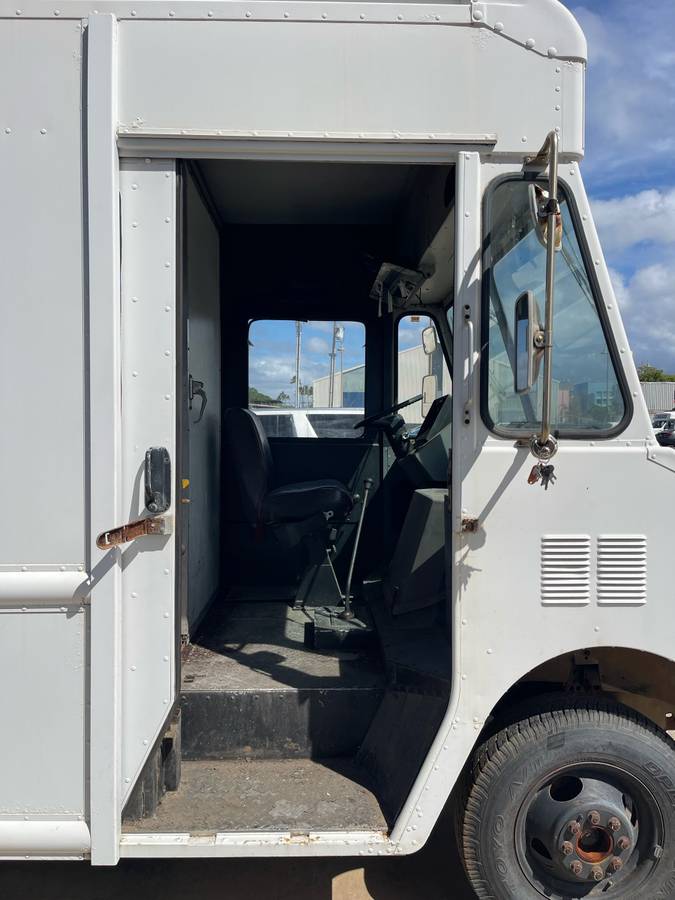 Gmc-1991-white-6