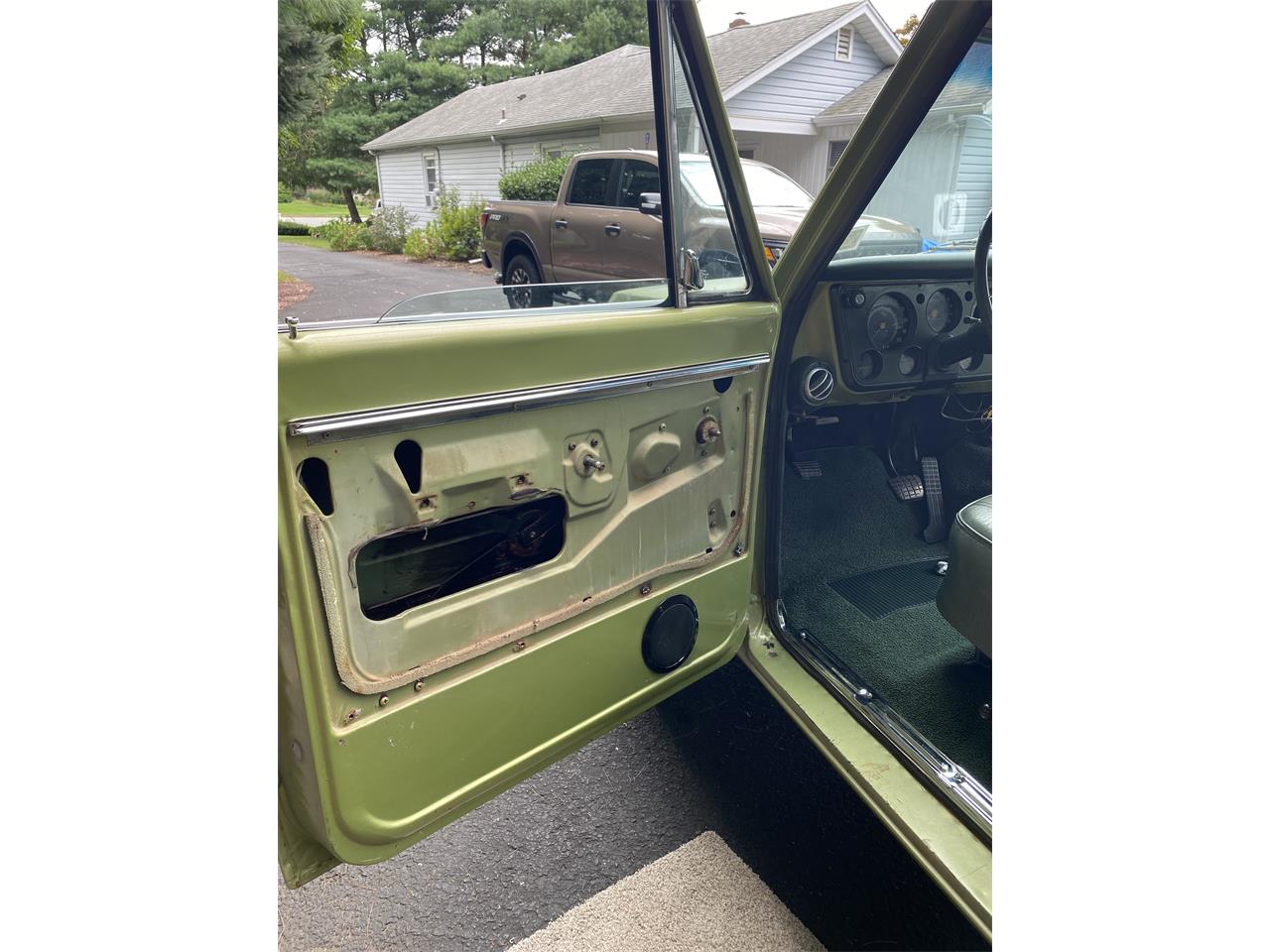 Gmc-2500-1970-Green-Green-35