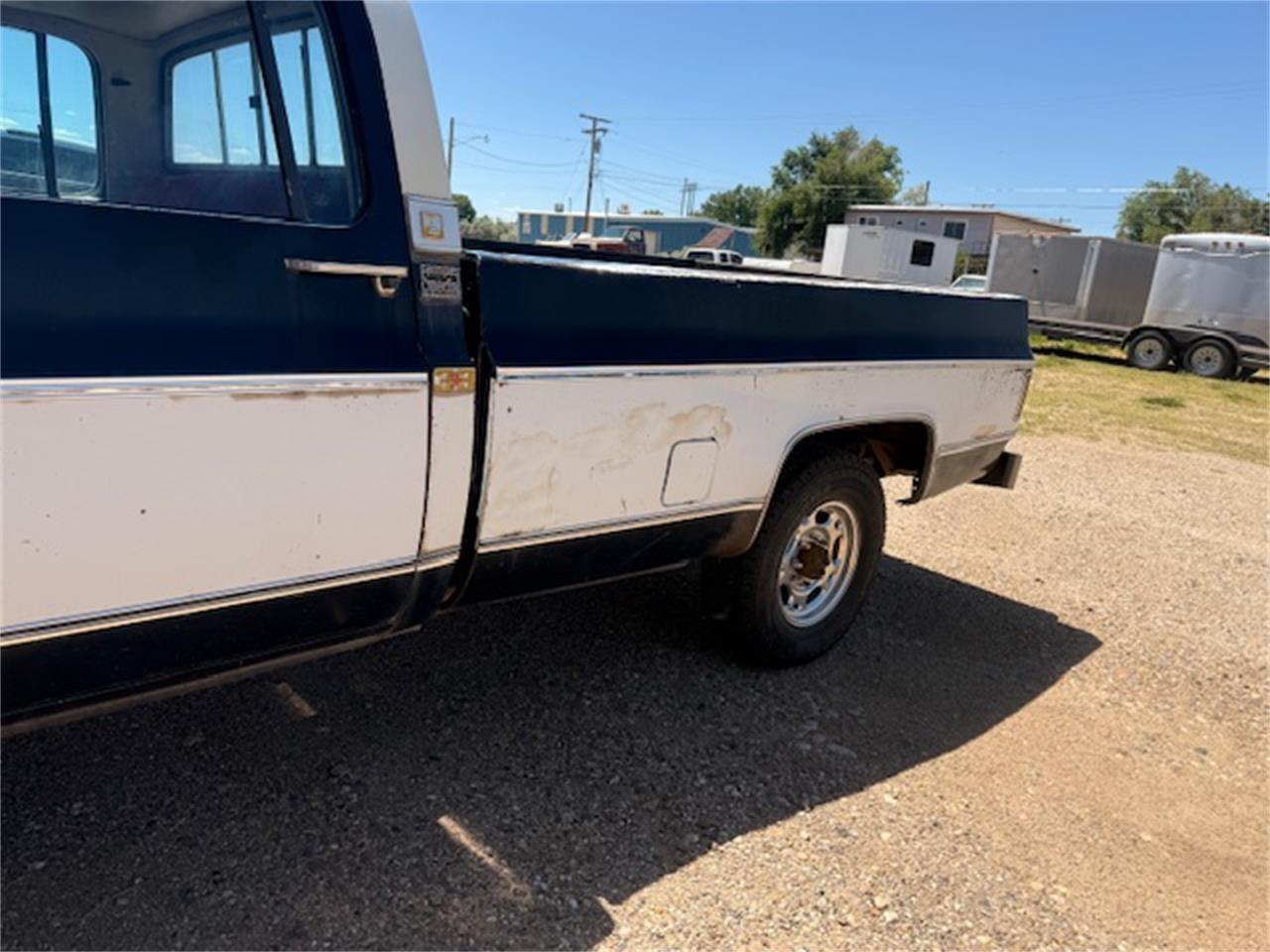 Gmc-3500-1980-2-Tone-Red-9
