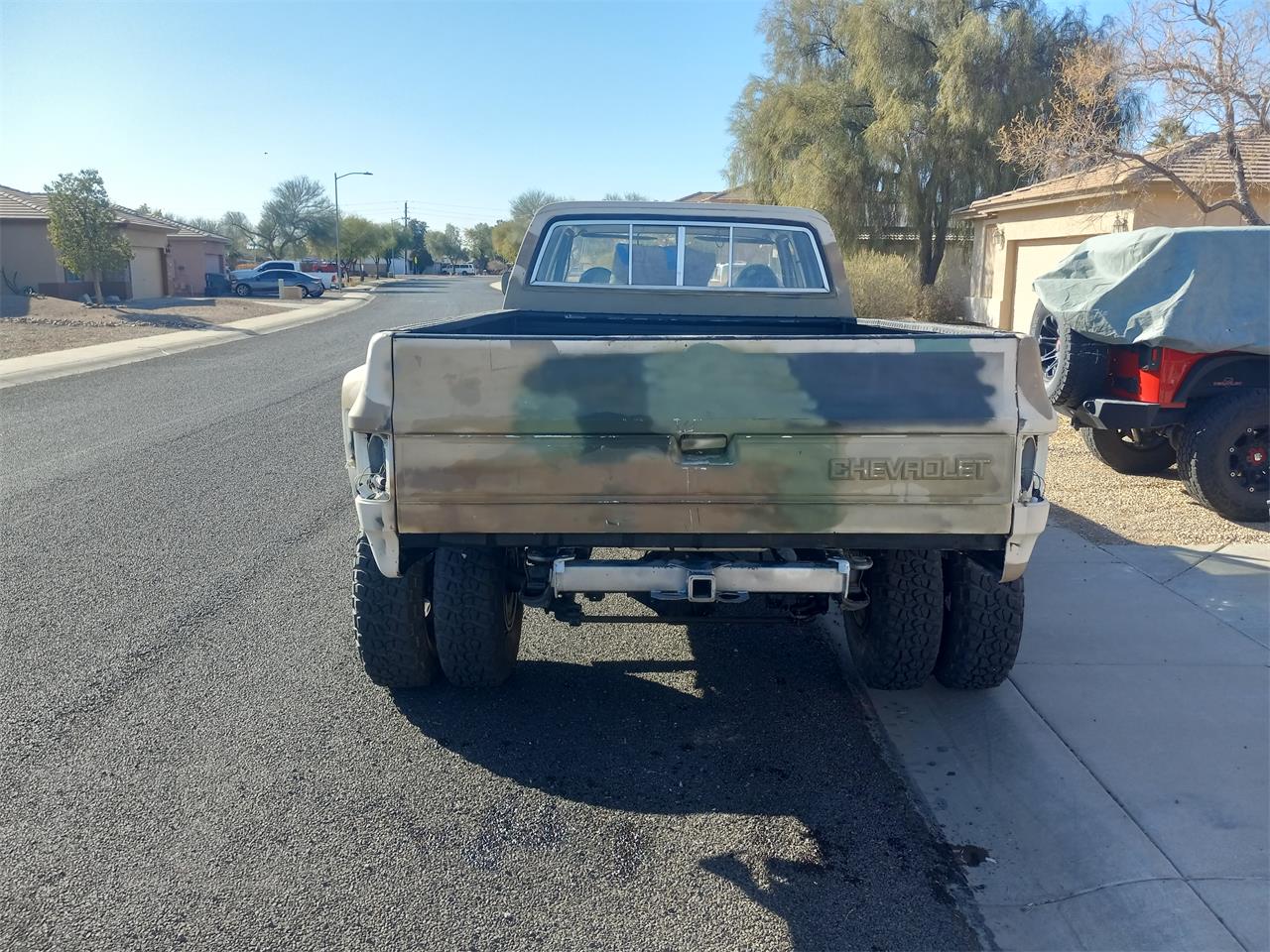 Gmc-3500-1982-Tan-Silver-and-black-3