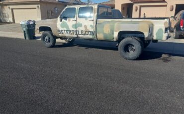 Gmc-3500-1982-Tan-Silver-and-black